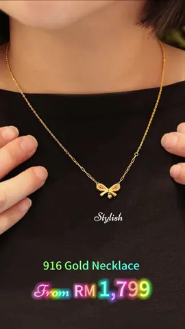 Adorn yourself with the finest 916 Gold Jewelleries. Minimalist, stylish and unique, all our 916 Gold Necklaces definitely can lift up your mood!!  #skjewellerymalaysia #916gold #goldjewellery #minimalist #stylish #timeless #glamorous 