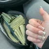 luckiswrldxo