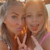 motheranddaughter57000