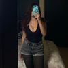 valealanis__