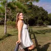 monique.rrezende