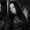 kylie_en_noir