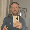 mr_holding_