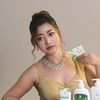 ယု