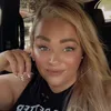 blonde_hair_tattooed_mom
