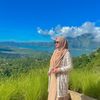 lizz_lhya