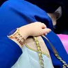 um_ali074