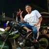 user975280016398