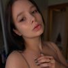 g_host_girl_