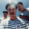 Les moustachus en vadrouillle
