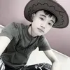 KHÔNG THẤY NGÀY VỀ...