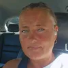 debbie_little_legs