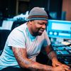 djnaves