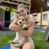 girl.with.a.corgi