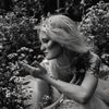 julie_ariana_11