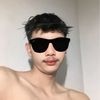 uyy_885