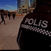 polis_b_