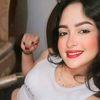 leonela_lz