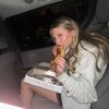 exshoegirl768