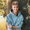 corbyn_besson_wifey