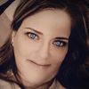lara_blue_eyes