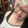 🐝 Sharron Joy Reads 🐝