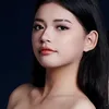 Yến đi học