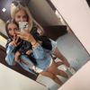 anna_32v