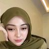 فتاة جميلة