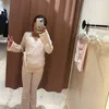 girl_stop02