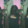 whoes_bella
