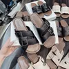 Hiếu Fashion Feet