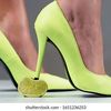 highheelcrushing7