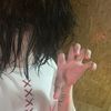 6arelyhumaneee