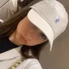 g.esztii__