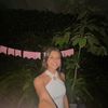 rafaela_close
