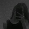 __alone.queen