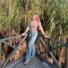 maya_lnyourback