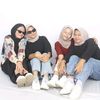 _4femalesss