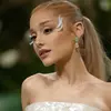 ariana grande ★