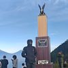 pria_menyedihkann