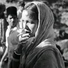 مَلاكُ الشُرفَة المُطفأة