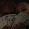 2famous.kikii