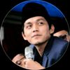 ORANG DEKENGAN PUSAT