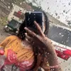 whos_izzeyy
