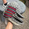LuxuryCapz