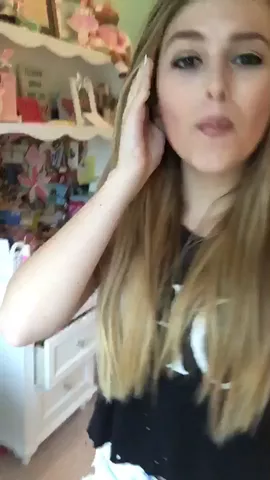 This musical.ly was so fun to make☺️ #feautrethis #featureme #boombox