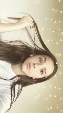 IB: @raddestredhead ❤ I play with my hair way too much in this😬