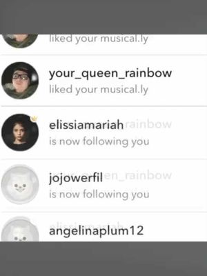 I'M AHHH WTFF HOW DID SHE NOTICE ME #Featureme #Lipsync #Muser #Queen #Sad #Rad @elissiamariah