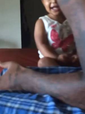 So cute she laughing hard😂